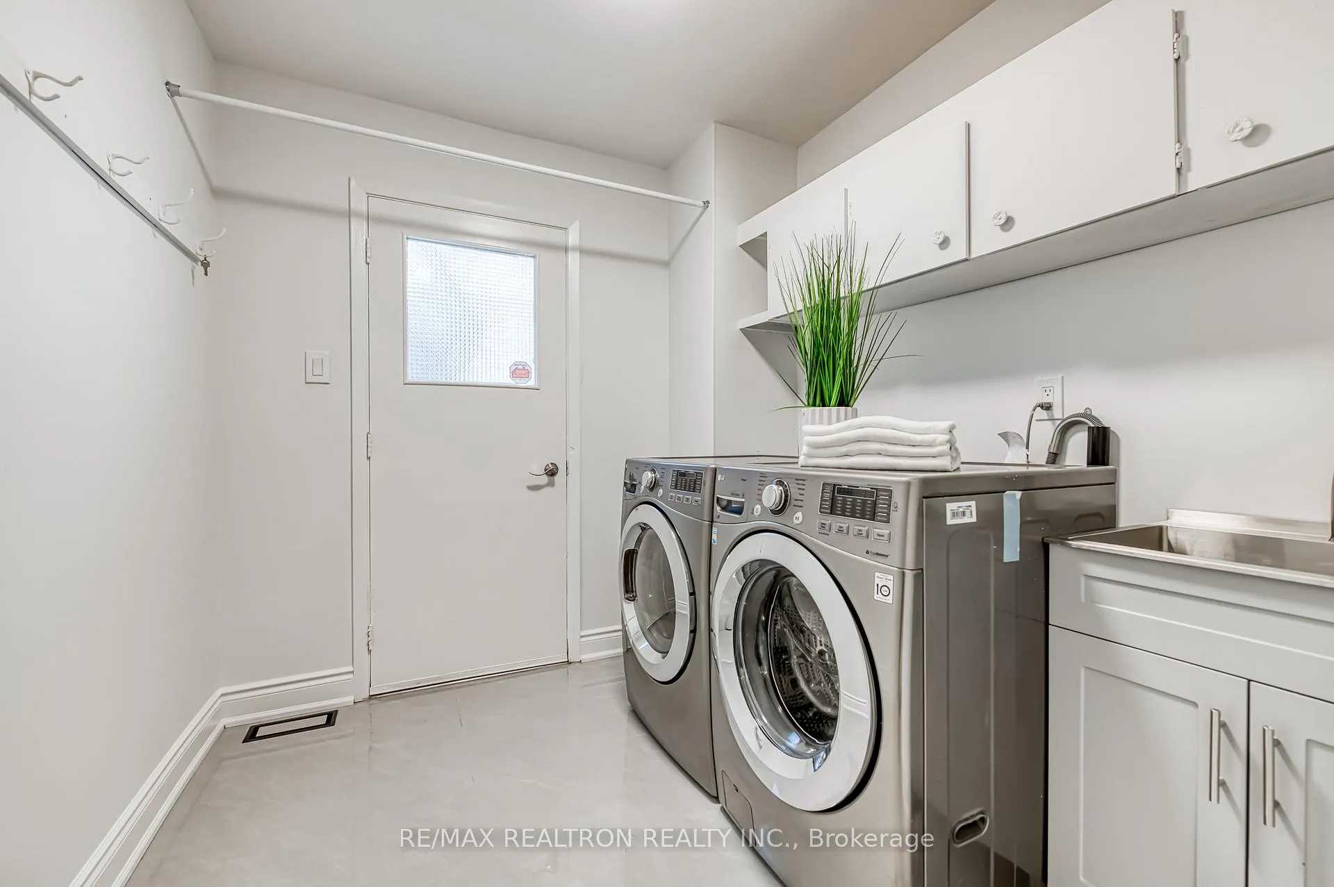 Photo 28 of 39 Ferrah Street, Markham, Unionville — HOMEH