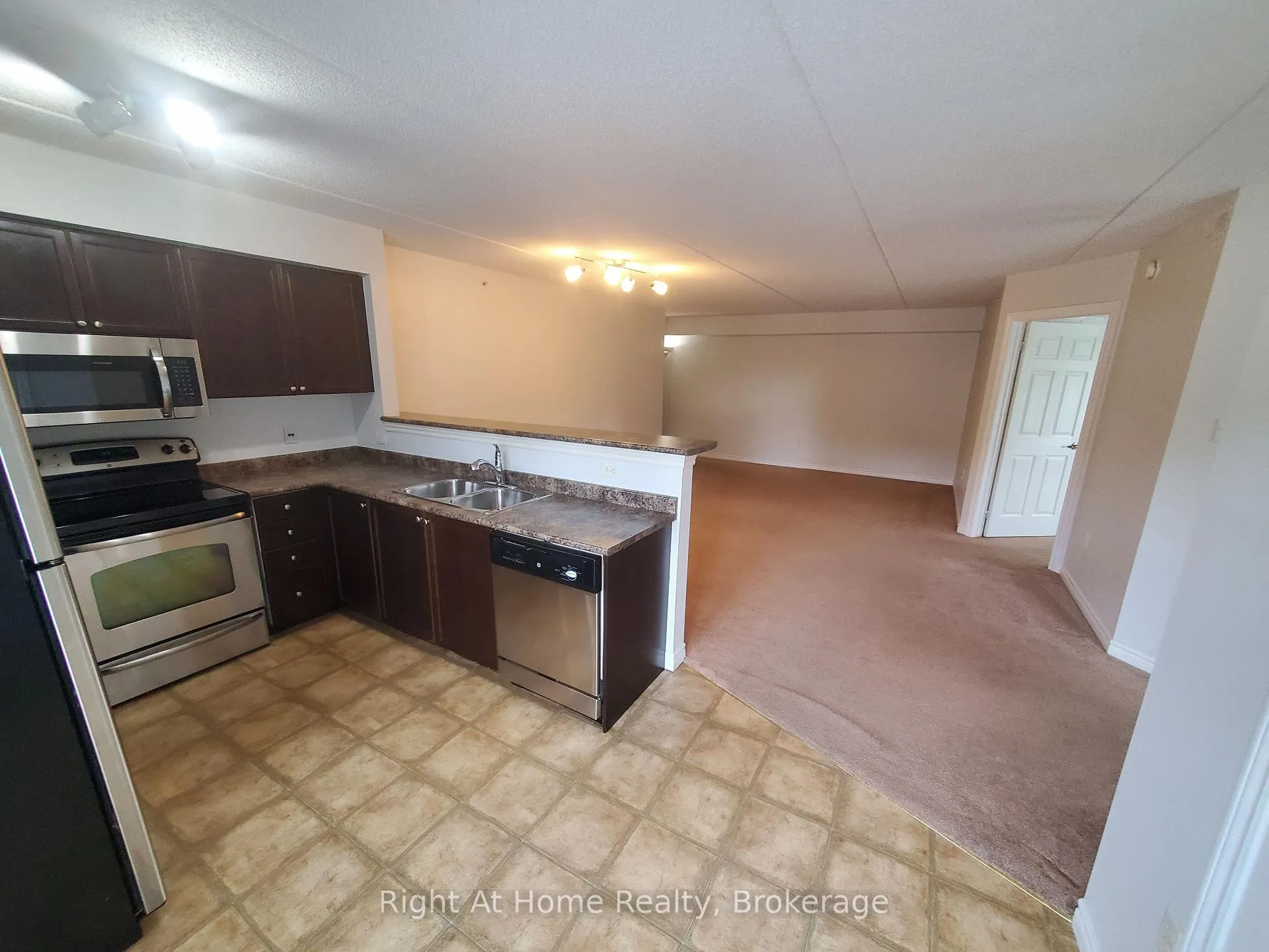 Photo 5 of Unit 202, 1487 Maple Avenue, Milton, Dempsey — HOMEH
