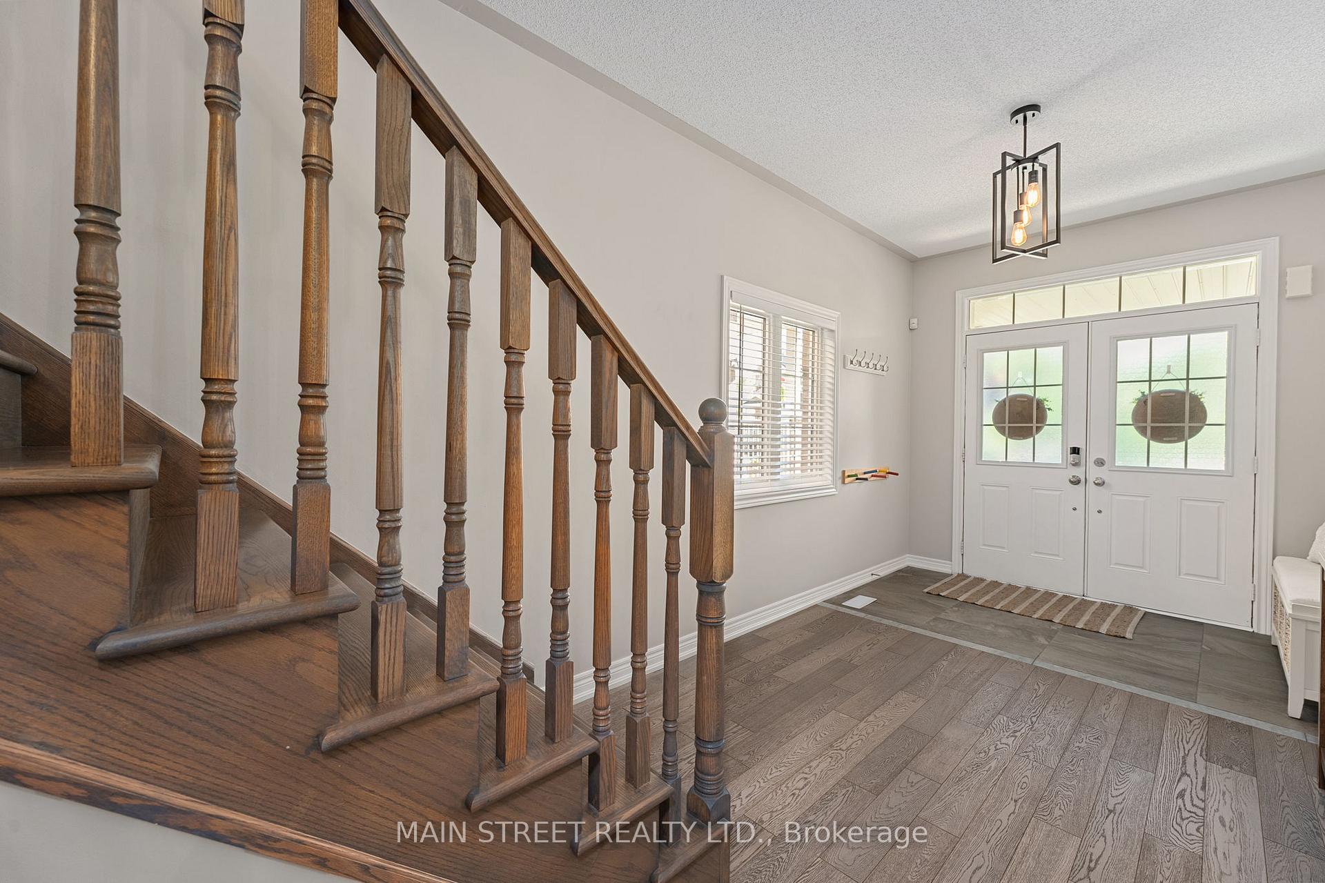 Photo 2 of 10 Prosser Crescent, Georgina, Sutton & Jackson's Point — HOMEH