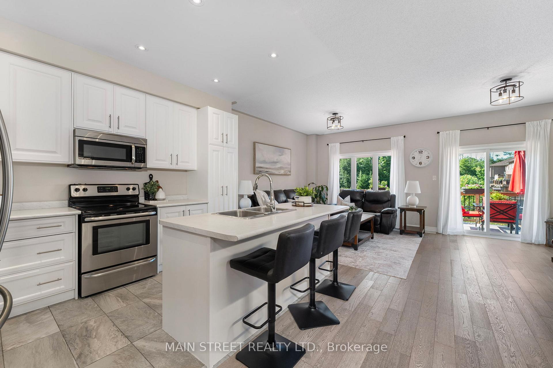 Photo 3 of 10 Prosser Crescent, Georgina, Sutton & Jackson's Point — HOMEH