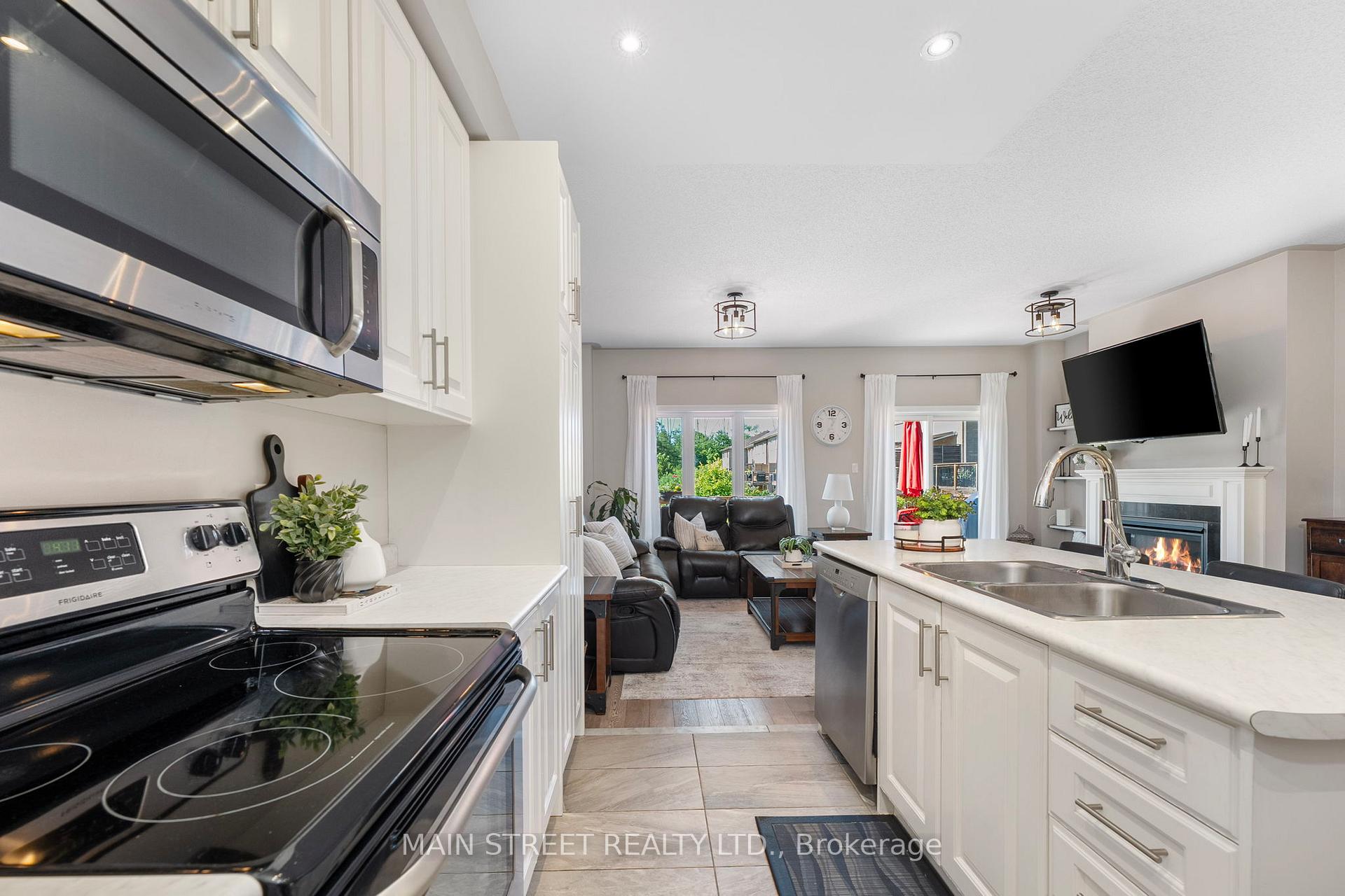 Photo 4 of 10 Prosser Crescent, Georgina, Sutton & Jackson's Point — HOMEH