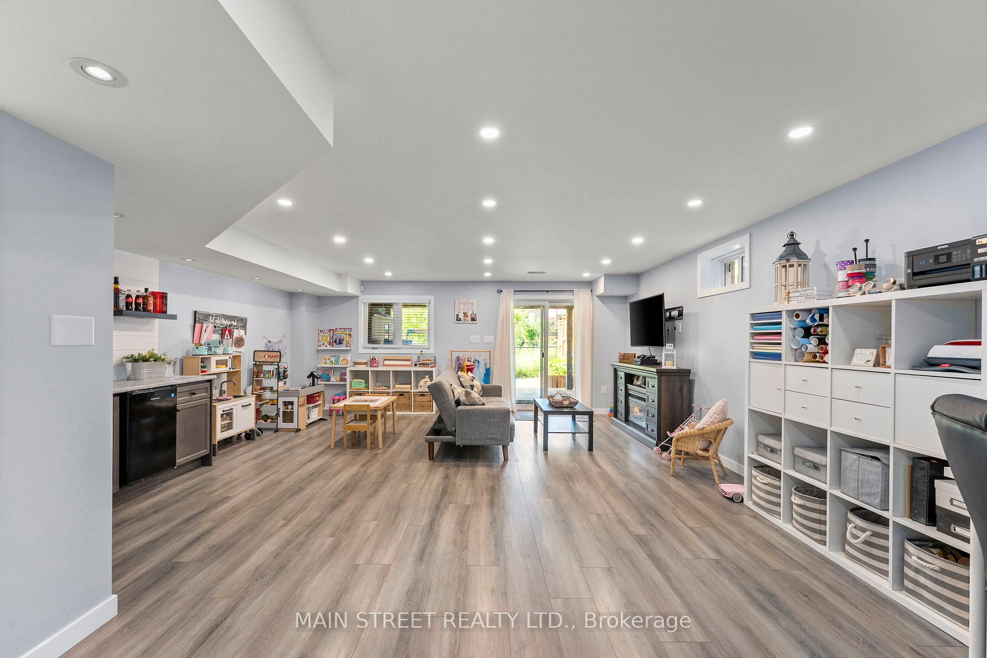 Photo 11 of 10 Prosser Crescent, Georgina, Sutton & Jackson's Point — HOMEH