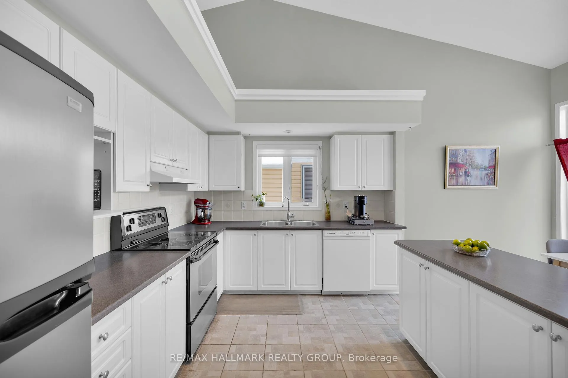 Photo 17 of 813 Galleria Circle, Ottawa, Avalon East — HOMEH