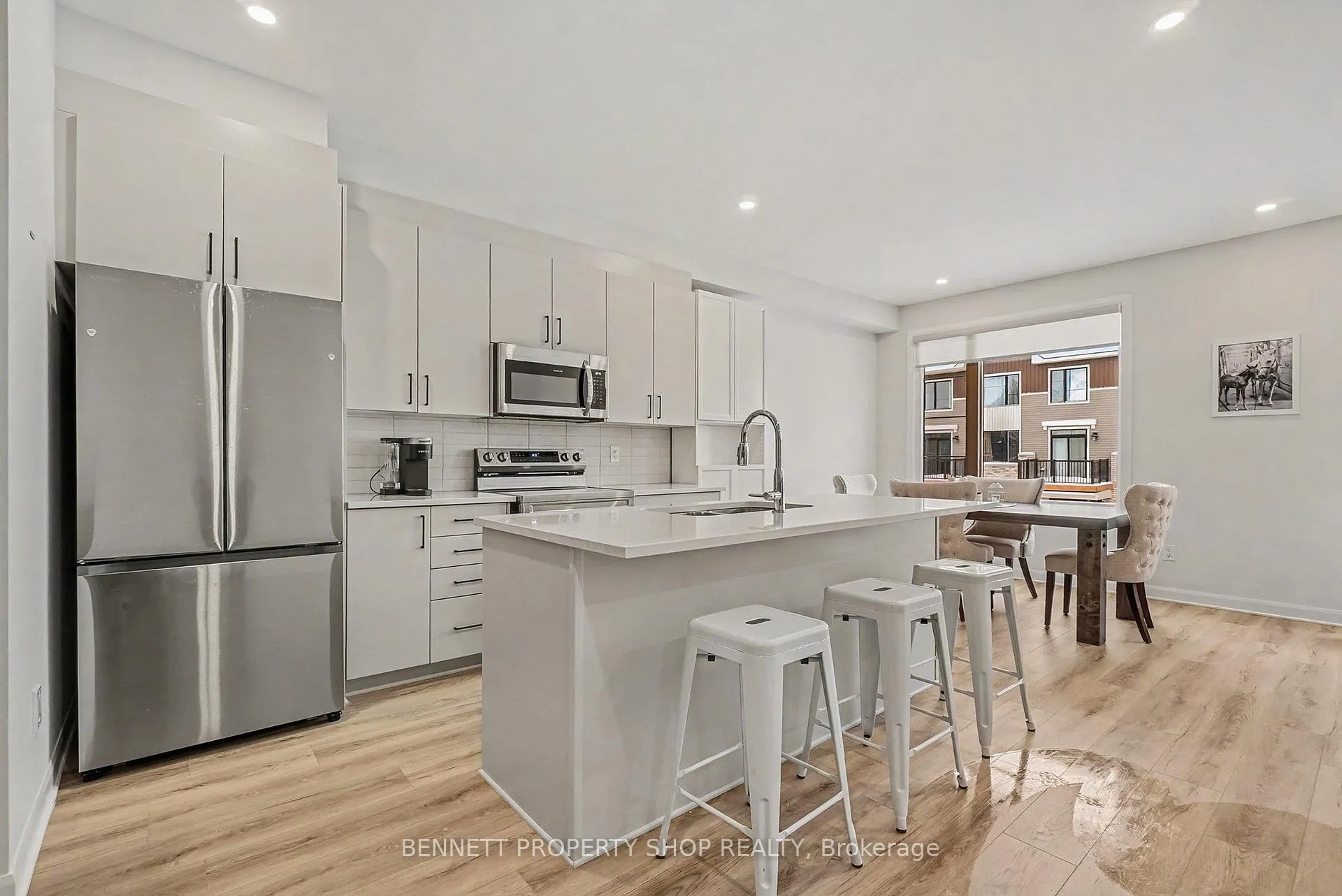 Photo 4 of 716 Confluence Walk, Ottawa, Avalon West — HOMEH