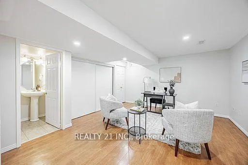 Photo 4 of 13 Ventura Lane, Ajax, Central — HOMEH