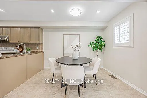Photo 11 of 13 Ventura Lane, Ajax, Central — HOMEH