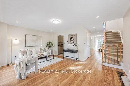 Photo 16 of 13 Ventura Lane, Ajax, Central — HOMEH