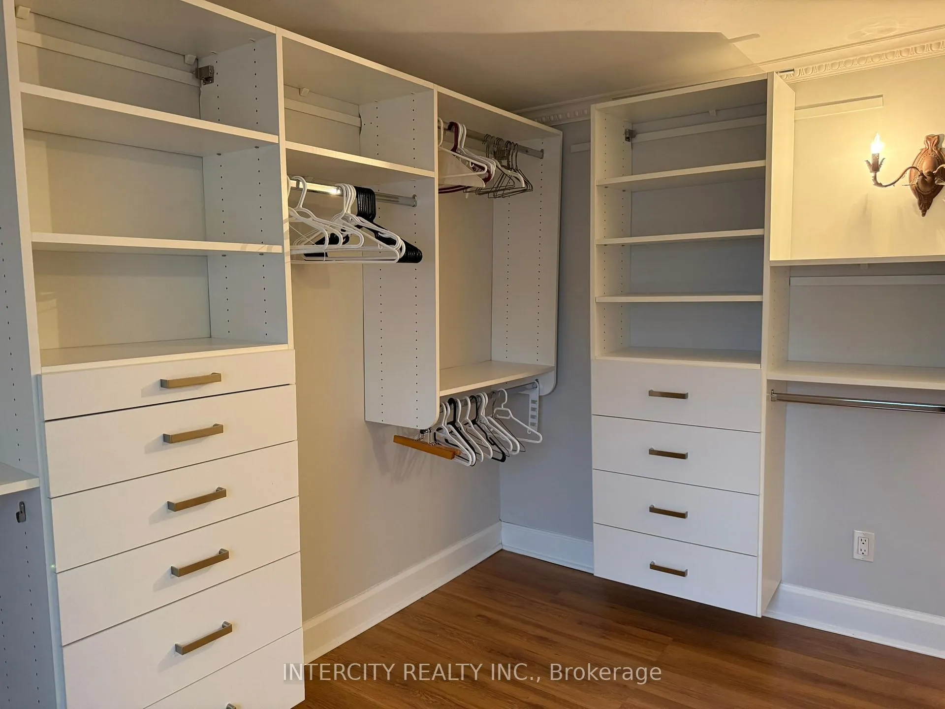 Photo 10 of Unit Upper, 117 Clarence Street, Vaughan, West Woodbridge — HOMEH