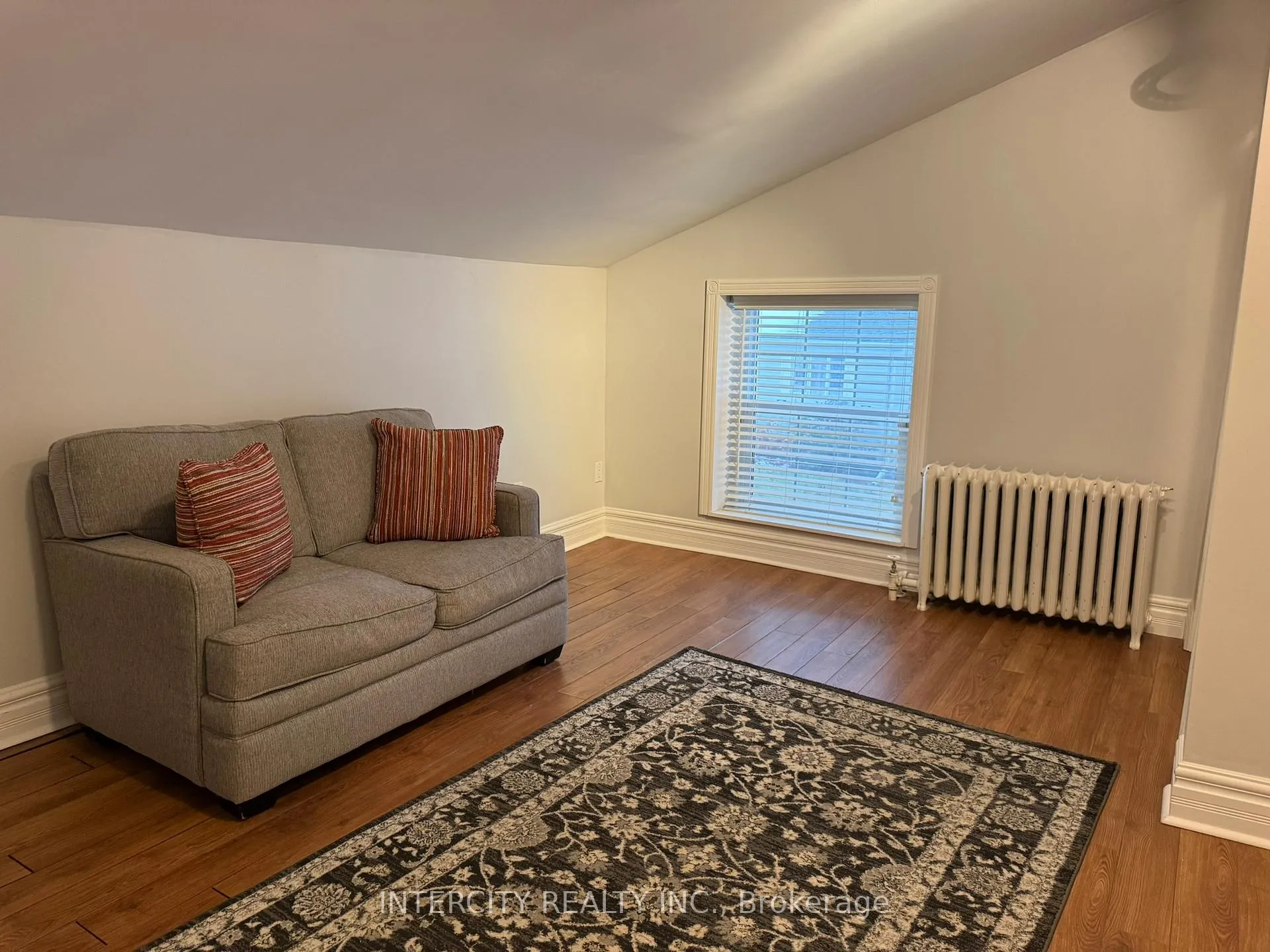 Photo 14 of Unit Upper, 117 Clarence Street, Vaughan, West Woodbridge — HOMEH