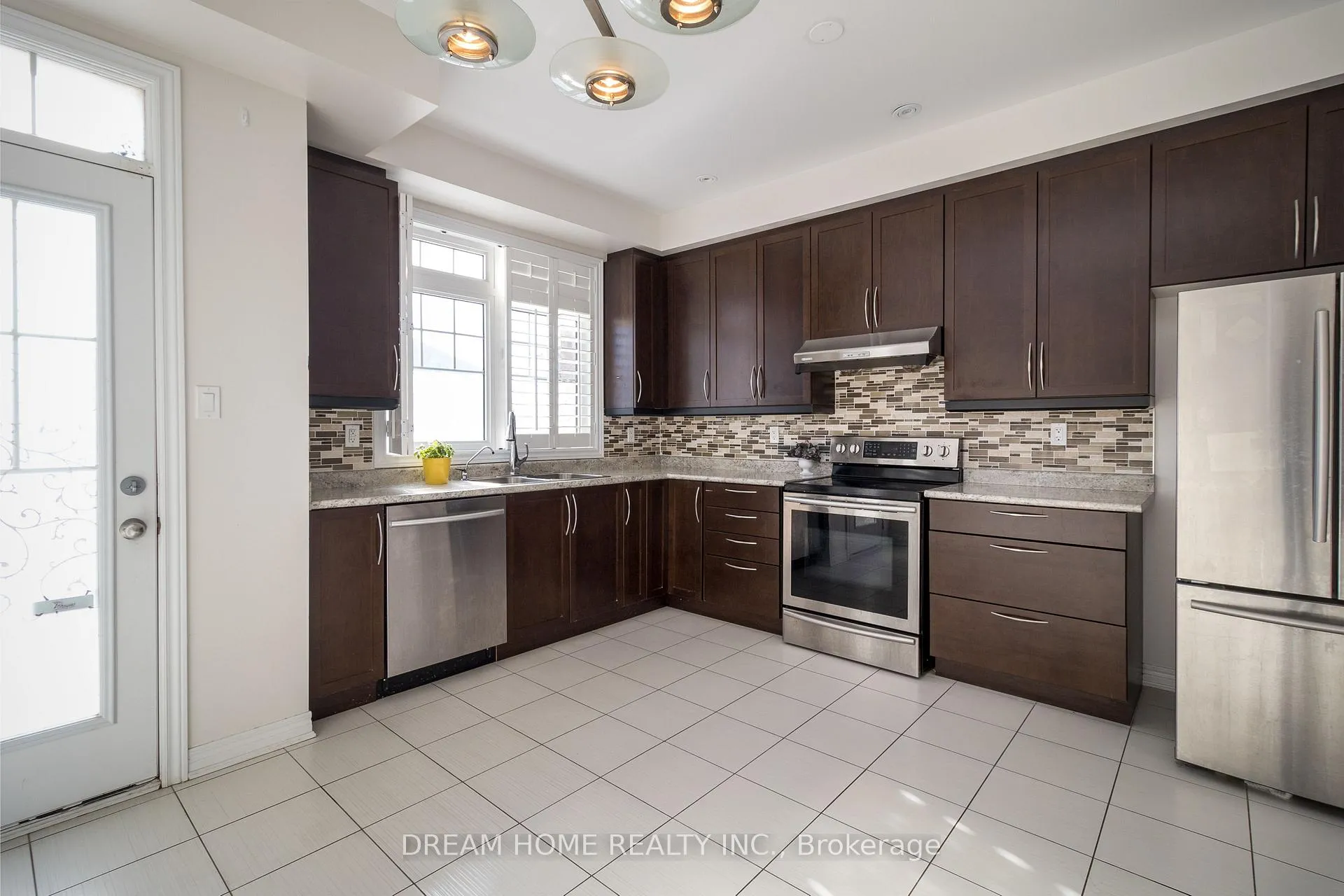 Photo 2 of 31 Dundas Way, Markham, Greensborough — HOMEH