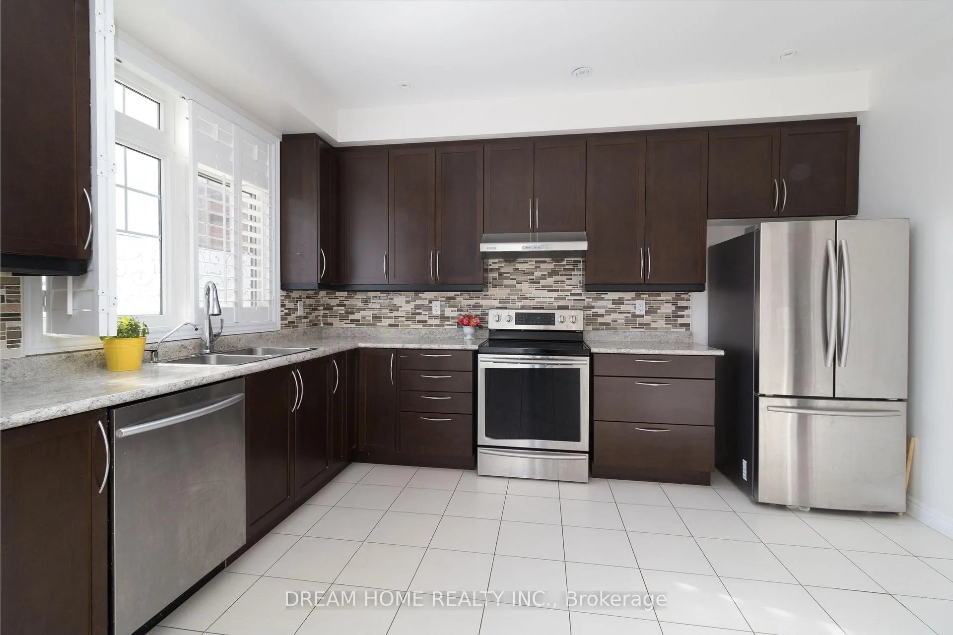 Photo 3 of 31 Dundas Way, Markham, Greensborough — HOMEH
