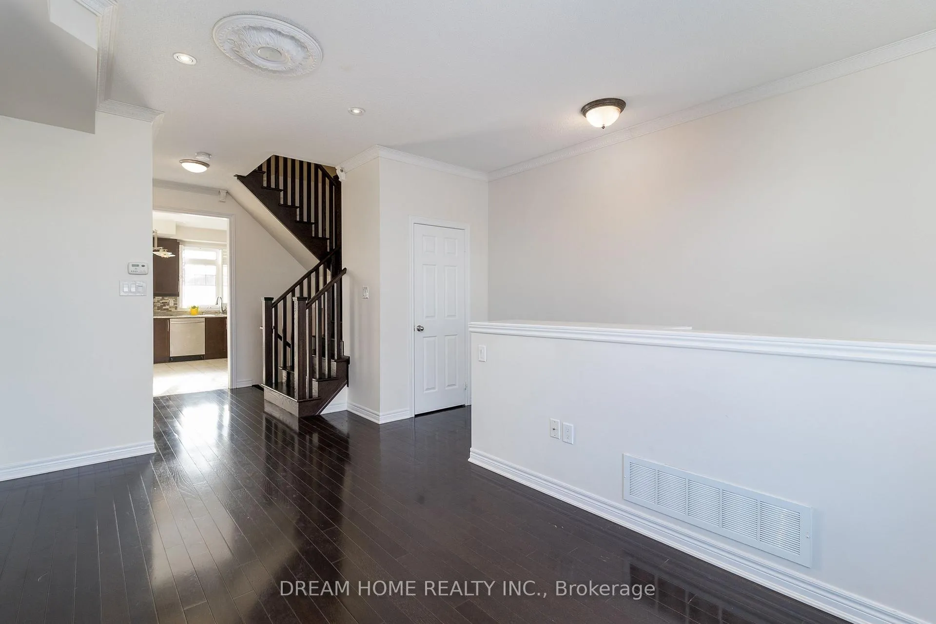 Photo 6 of 31 Dundas Way, Markham, Greensborough — HOMEH