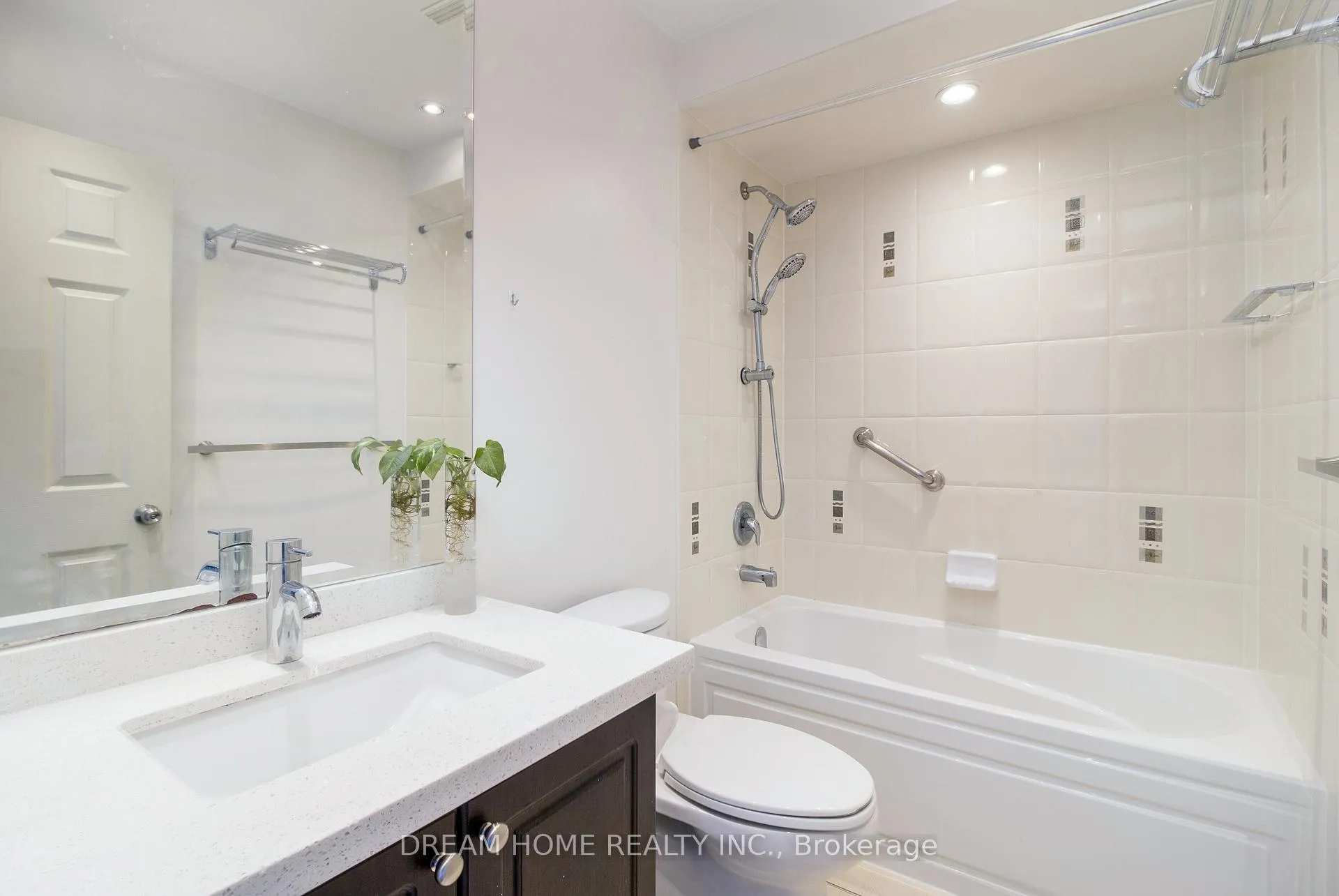 Photo 10 of 31 Dundas Way, Markham, Greensborough — HOMEH