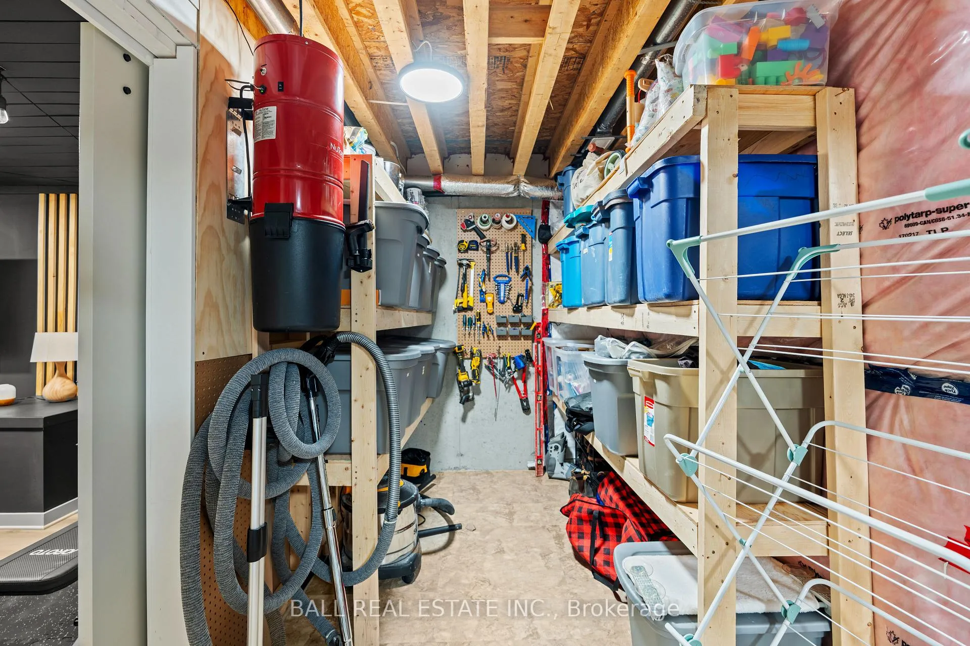 Photo 37 of 800 Broadway Boulevard, Peterborough, Northcrest Ward 5 — HOMEH