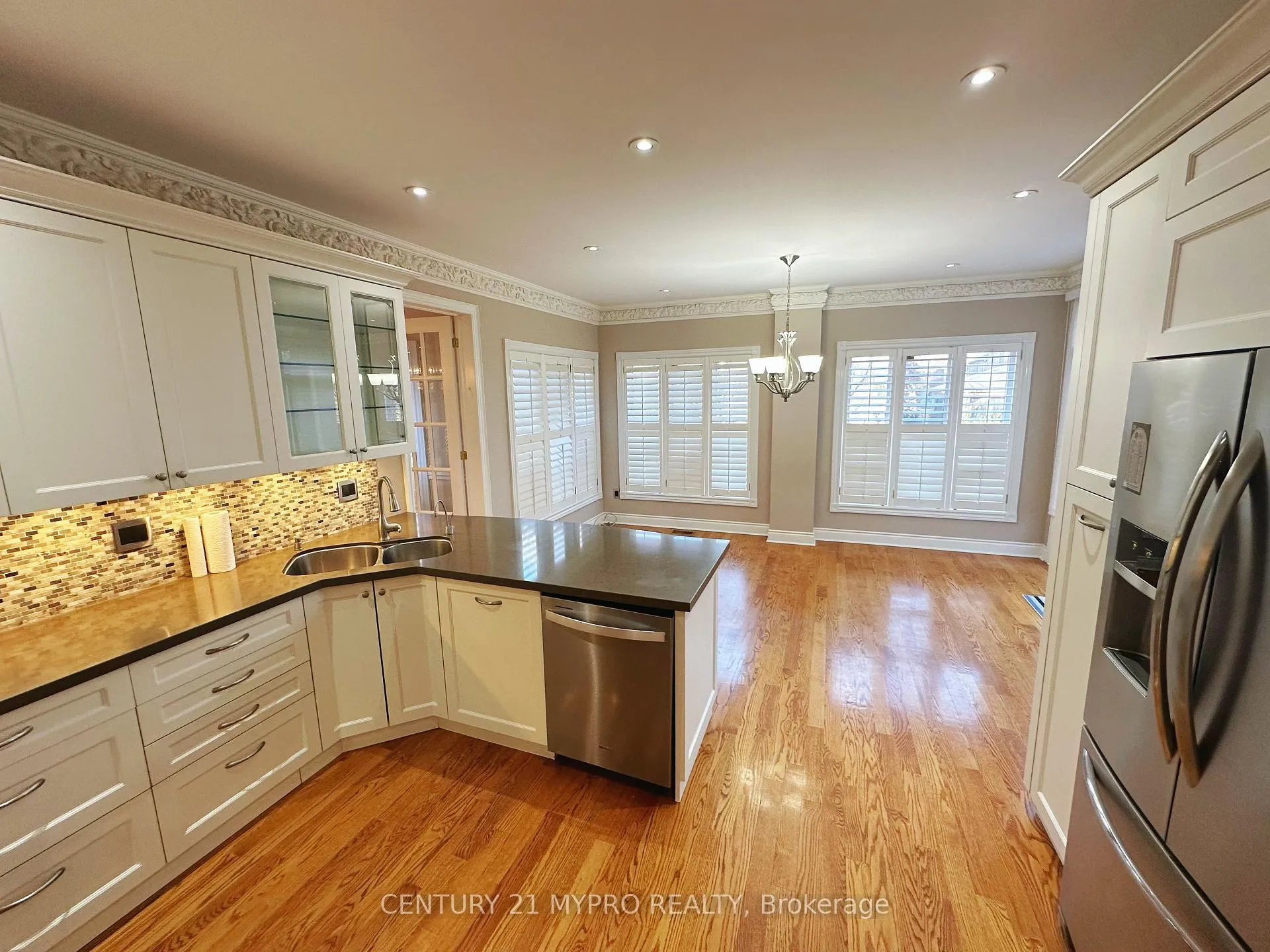 Photo 9 of 9 Langtry Place, Vaughan, Uplands — HOMEH