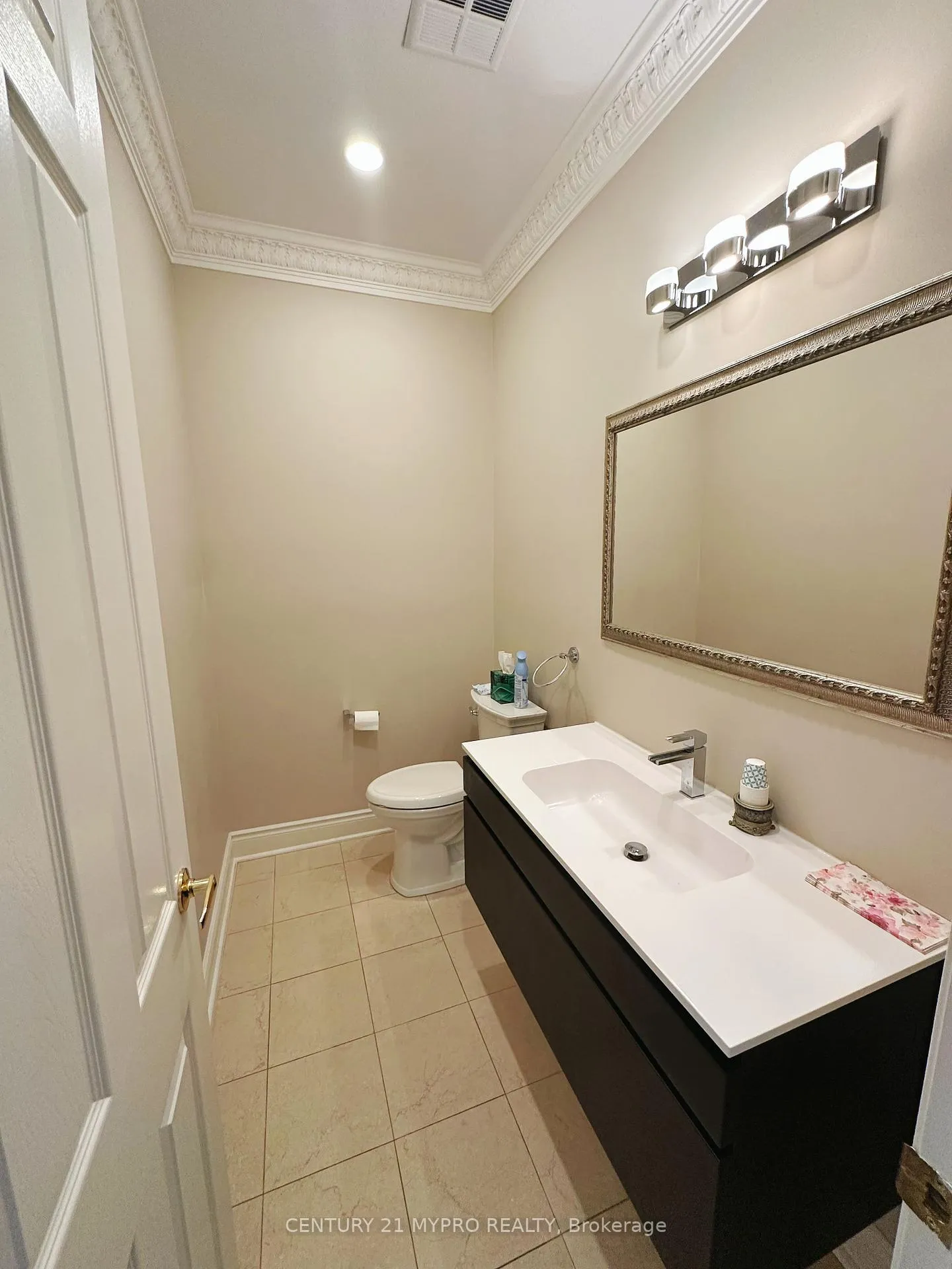 Photo 13 of 9 Langtry Place, Vaughan, Uplands — HOMEH
