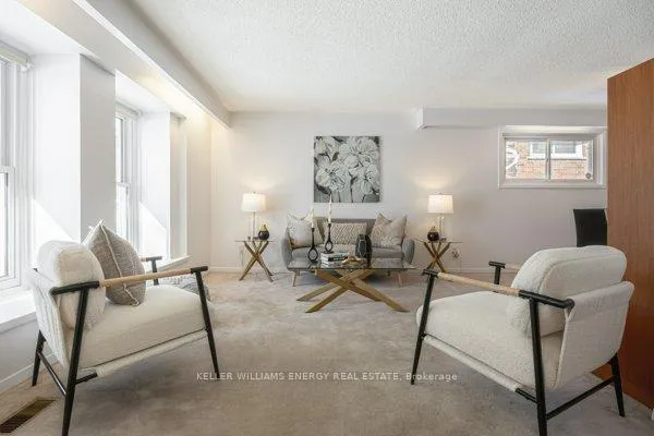 Photo 4 of 469 Waverly Street N, Oshawa, McLaughlin — HOMEH