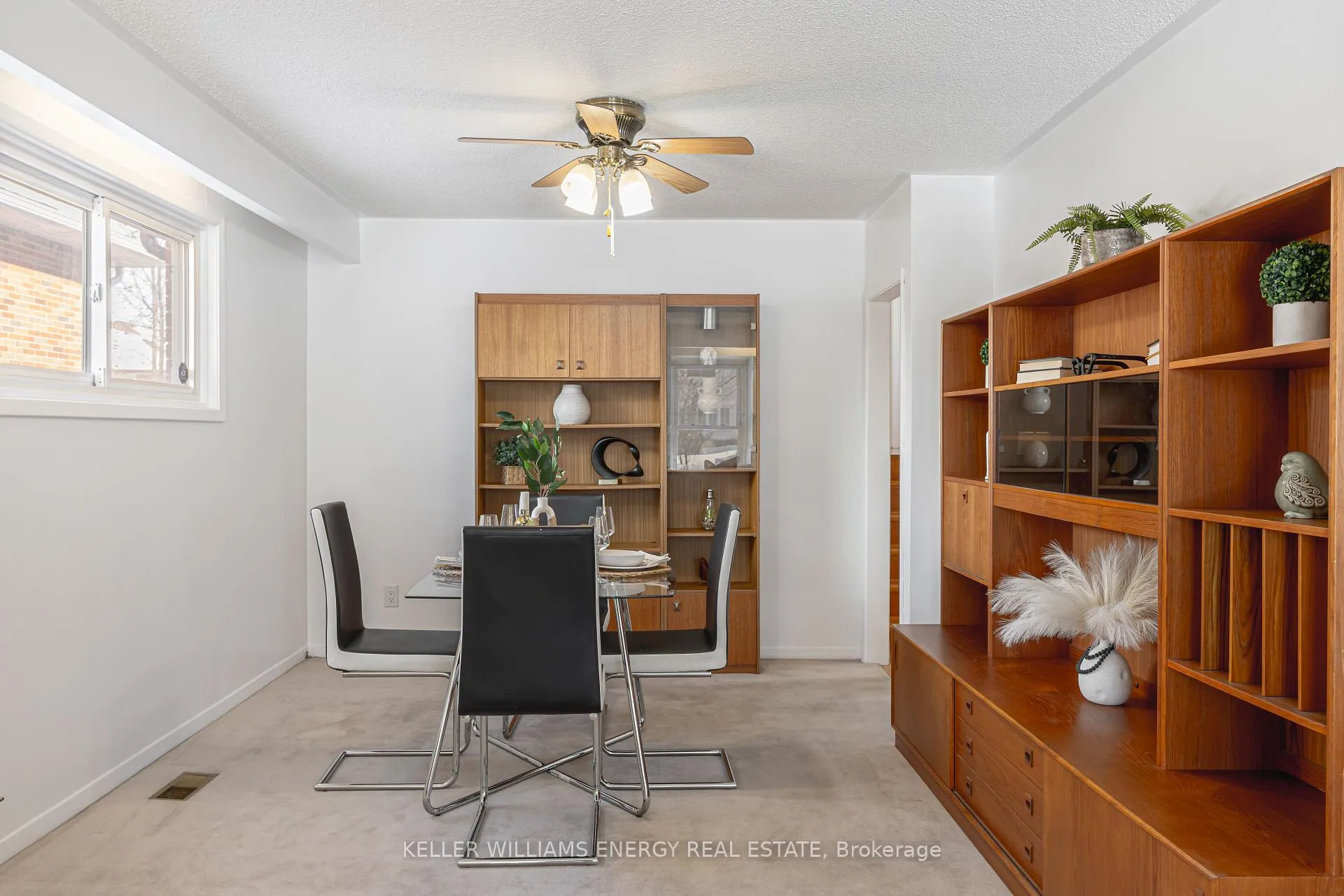 Photo 7 of 469 Waverly Street N, Oshawa, McLaughlin — HOMEH