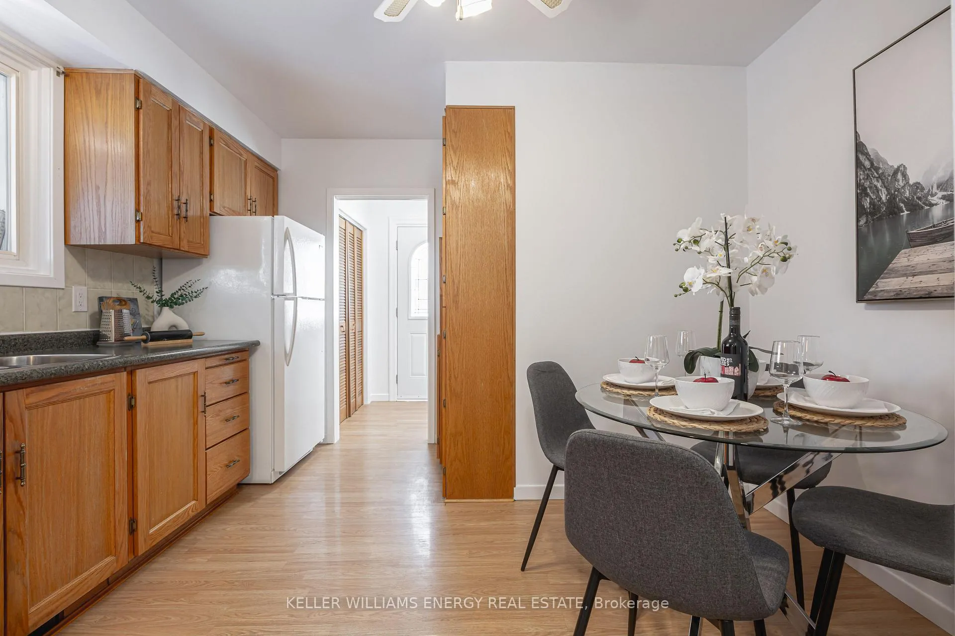 Photo 12 of 469 Waverly Street N, Oshawa, McLaughlin — HOMEH