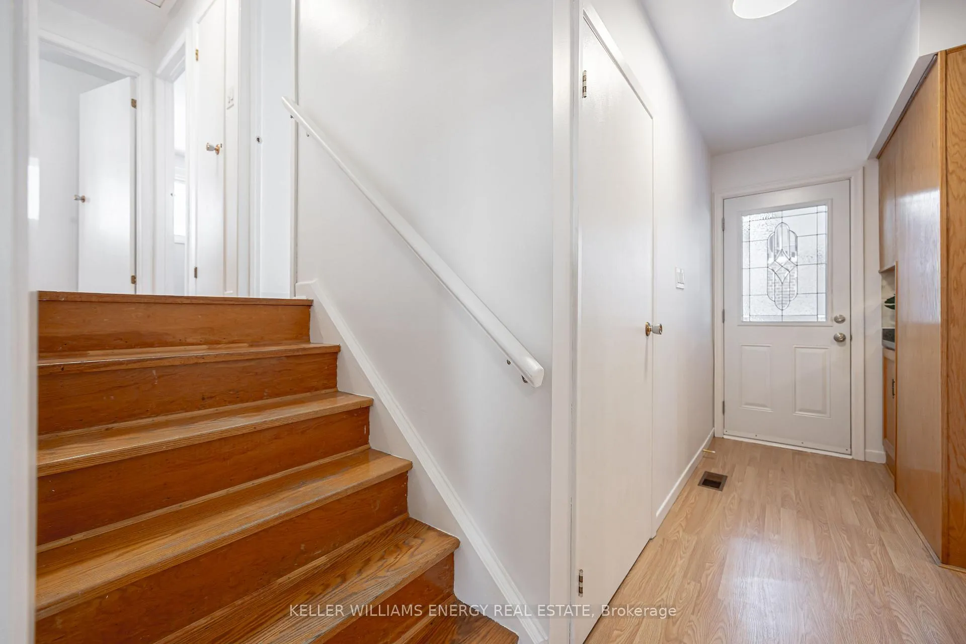 Photo 17 of 469 Waverly Street N, Oshawa, McLaughlin — HOMEH