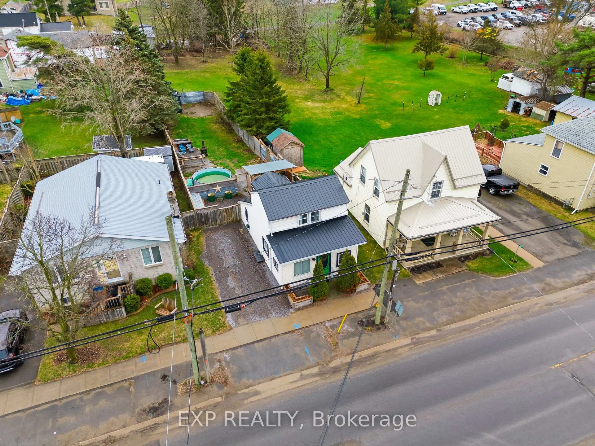Photo 17 of 41 Lake Street, Prince Edward County, Picton Ward — HOMEH