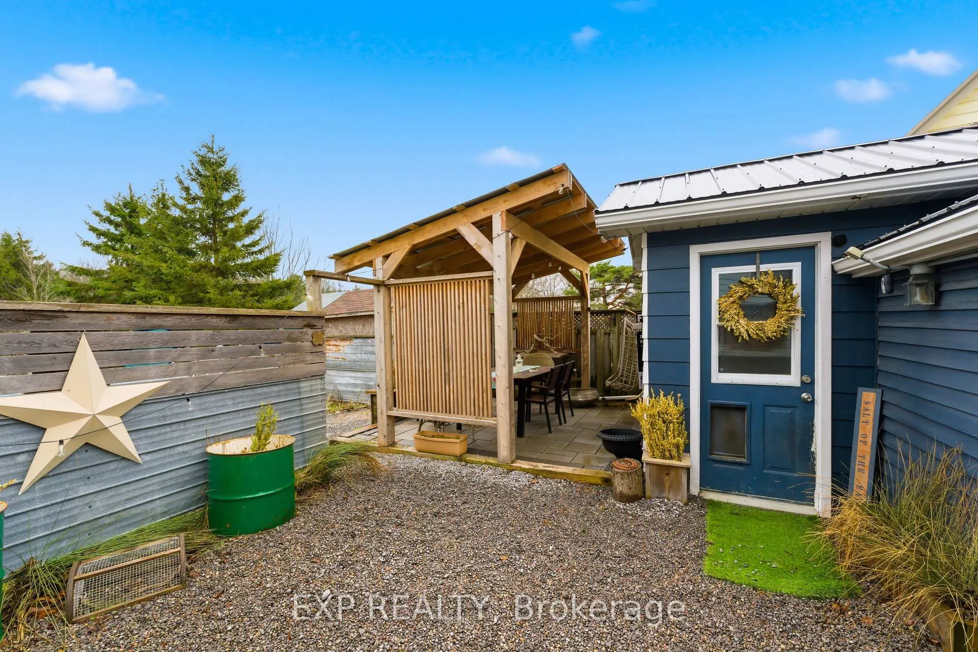 Photo 20 of 41 Lake Street, Prince Edward County, Picton Ward — HOMEH