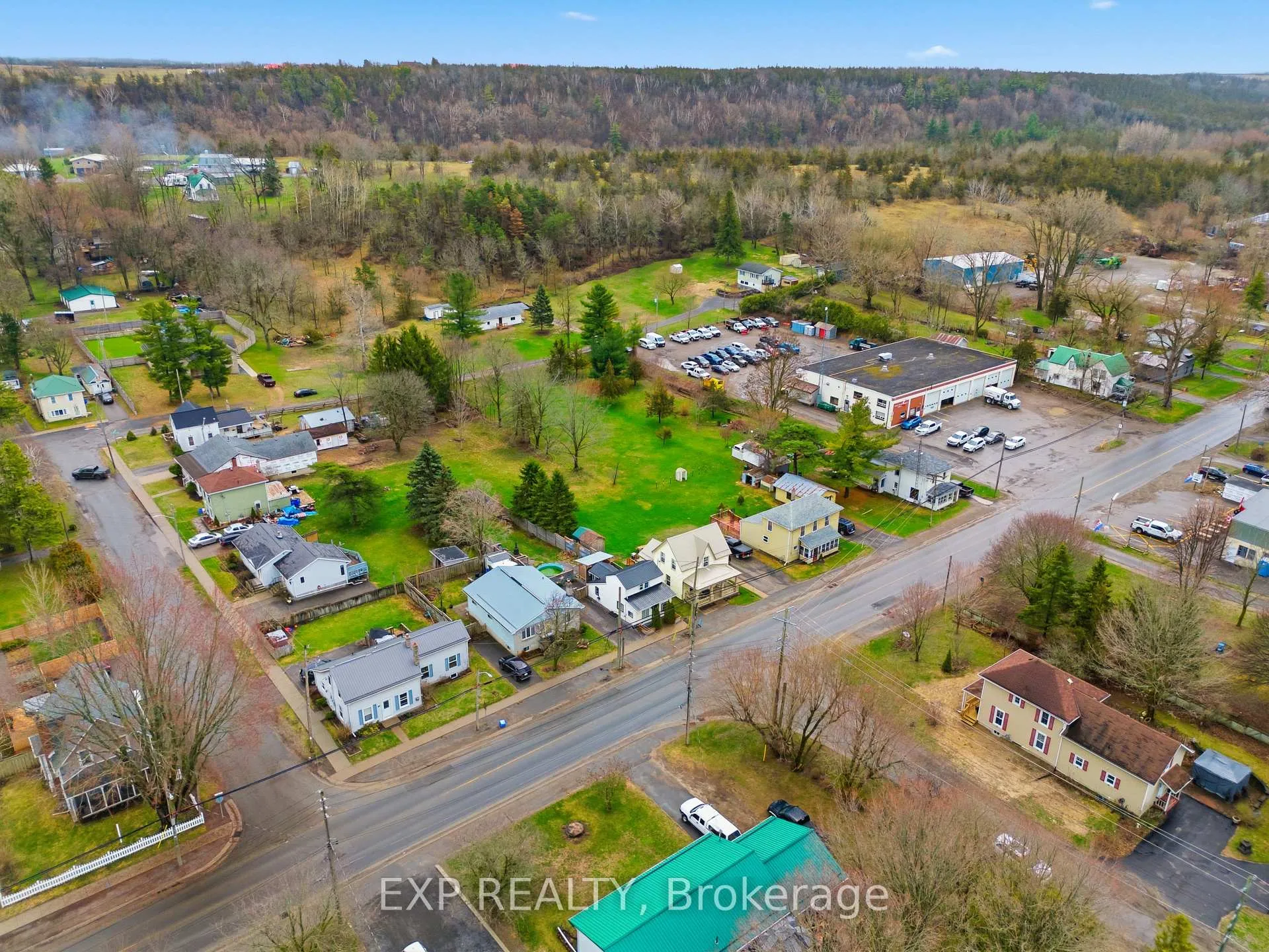 Photo 23 of 41 Lake Street, Prince Edward County, Picton Ward — HOMEH