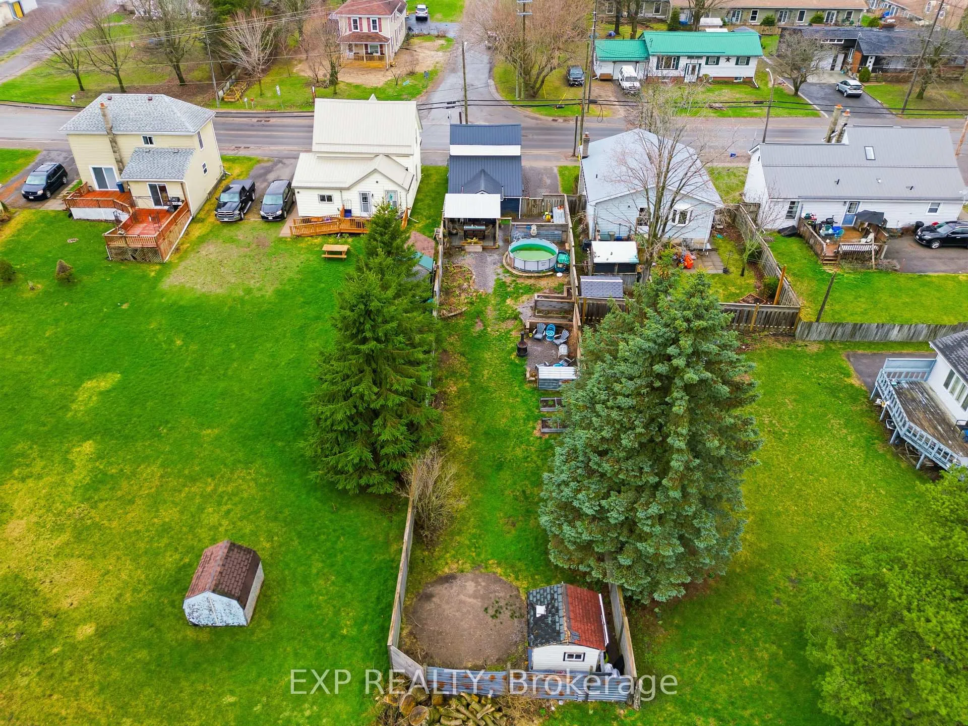 Photo 25 of 41 Lake Street, Prince Edward County, Picton Ward — HOMEH