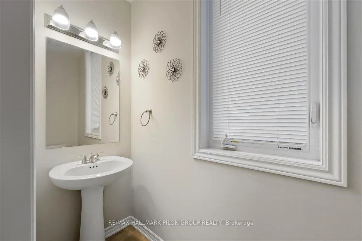 Photo 6 of 504 Loury Row, Ottawa, Chapel Hill South - Orleans Village — HOMEH