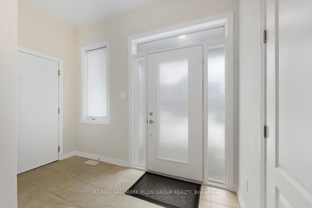 Photo 7 of 504 Loury Row, Ottawa, Chapel Hill South - Orleans Village — HOMEH