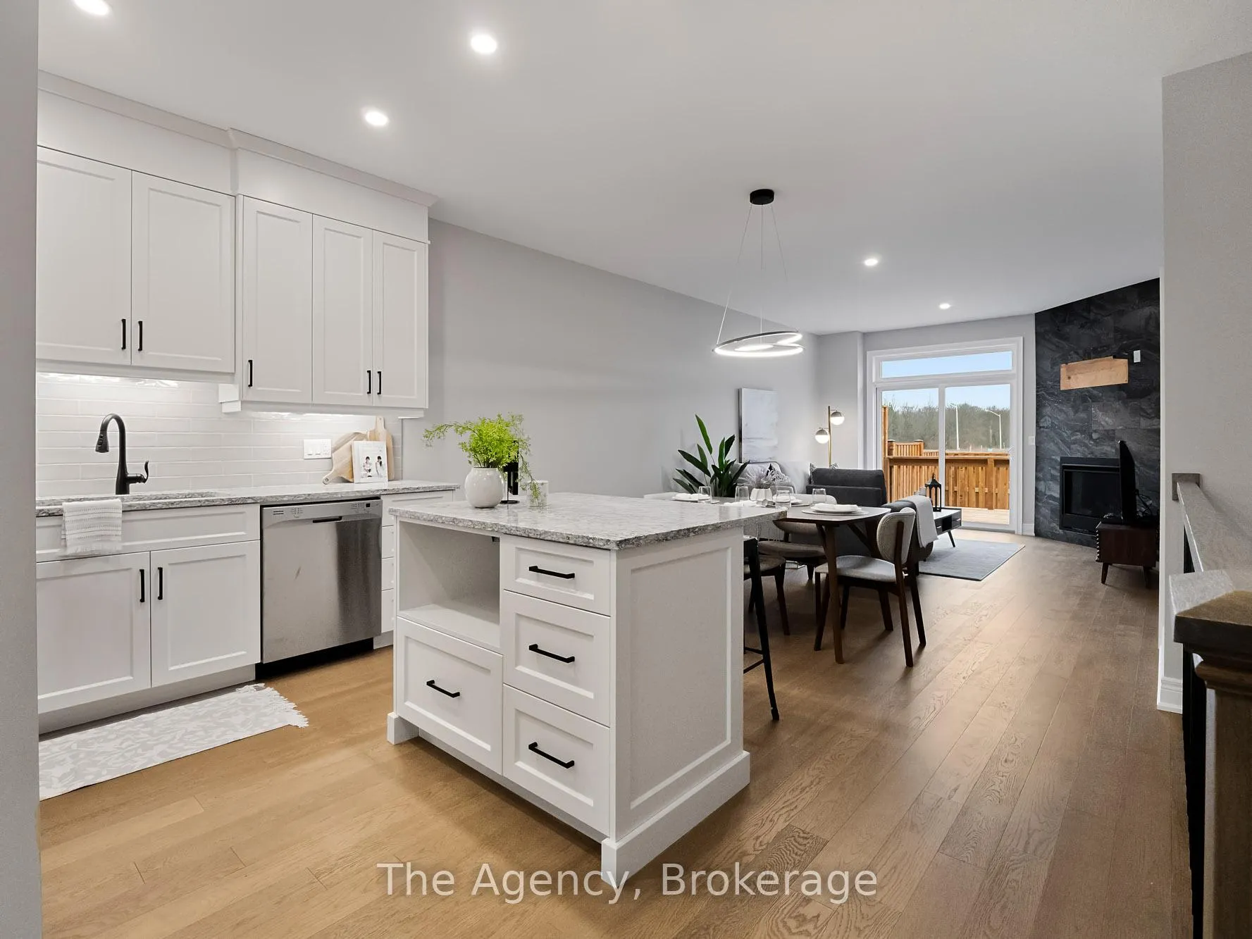 Photo 5 of 15 Austin Drive S, Welland, West Welland — HOMEH