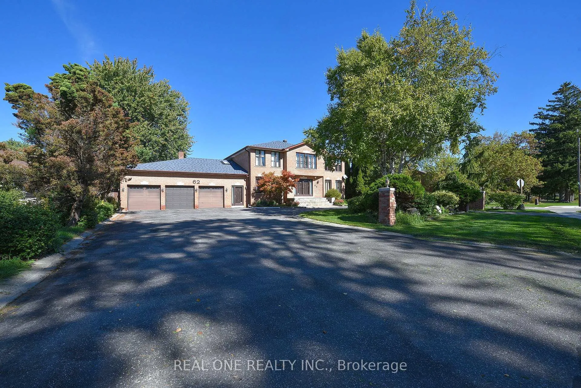 Photo 2 of 62 Lee Avenue, Markham, Milliken Mills East — HOMEH