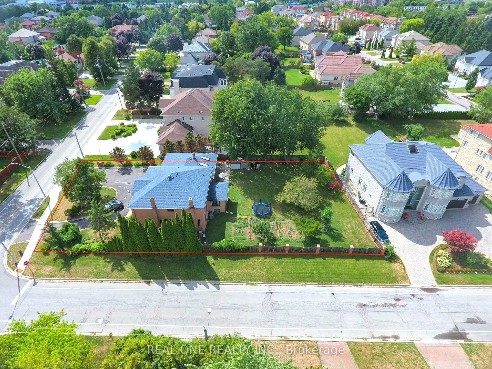 Photo 3 of 62 Lee Avenue, Markham, Milliken Mills East — HOMEH