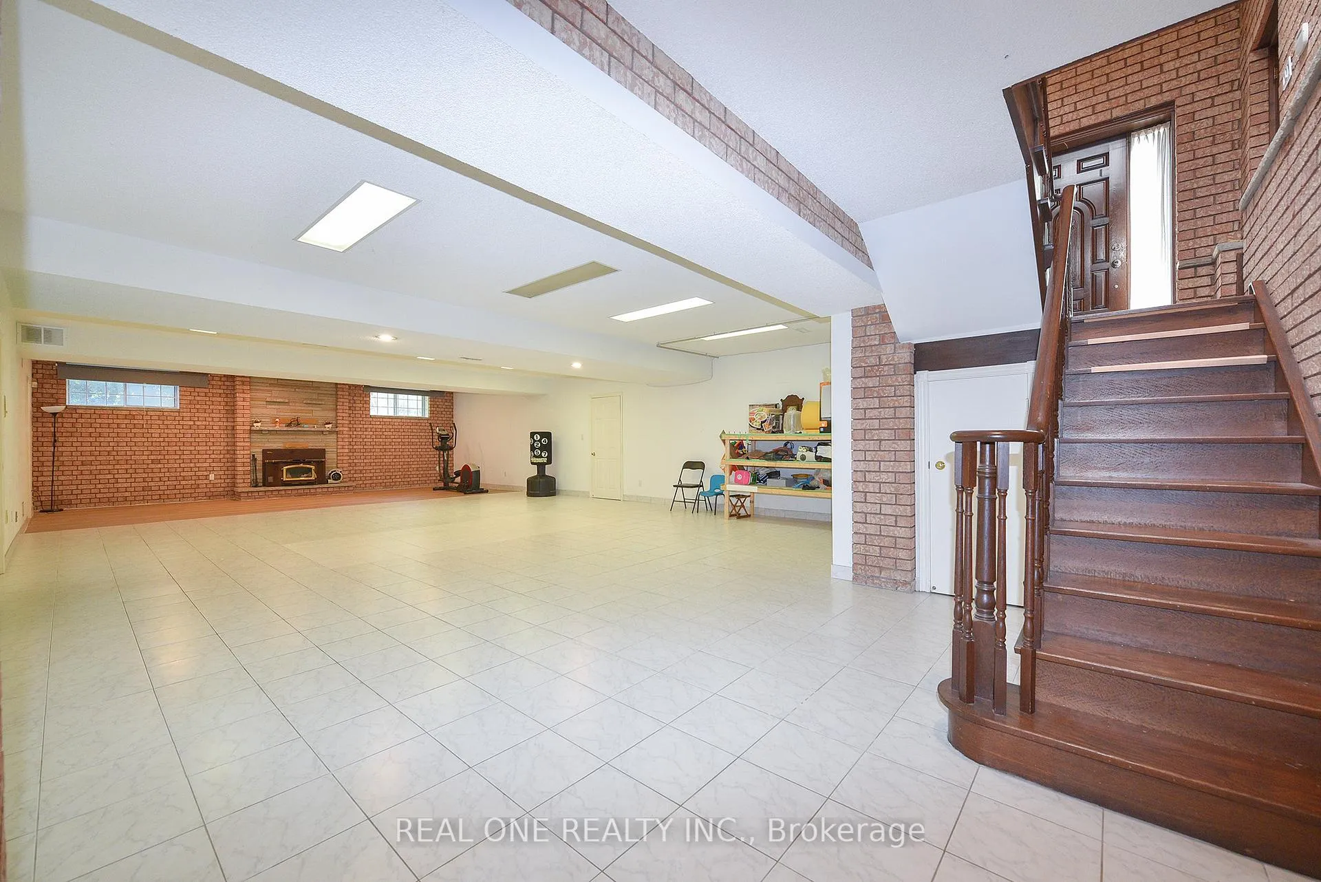 Photo 39 of 62 Lee Avenue, Markham, Milliken Mills East — HOMEH