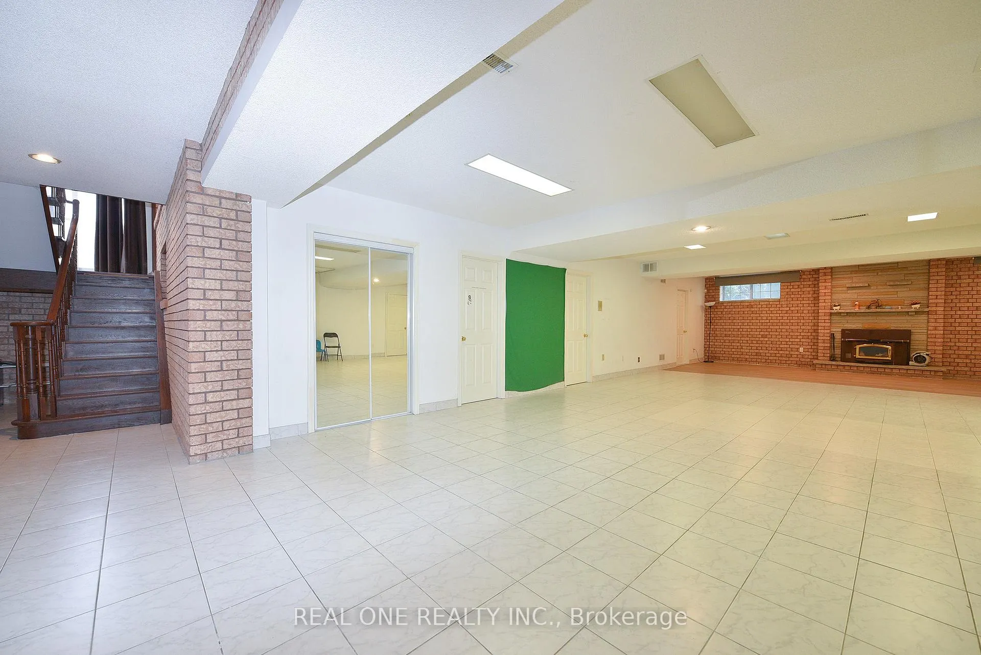 Photo 41 of 62 Lee Avenue, Markham, Milliken Mills East — HOMEH