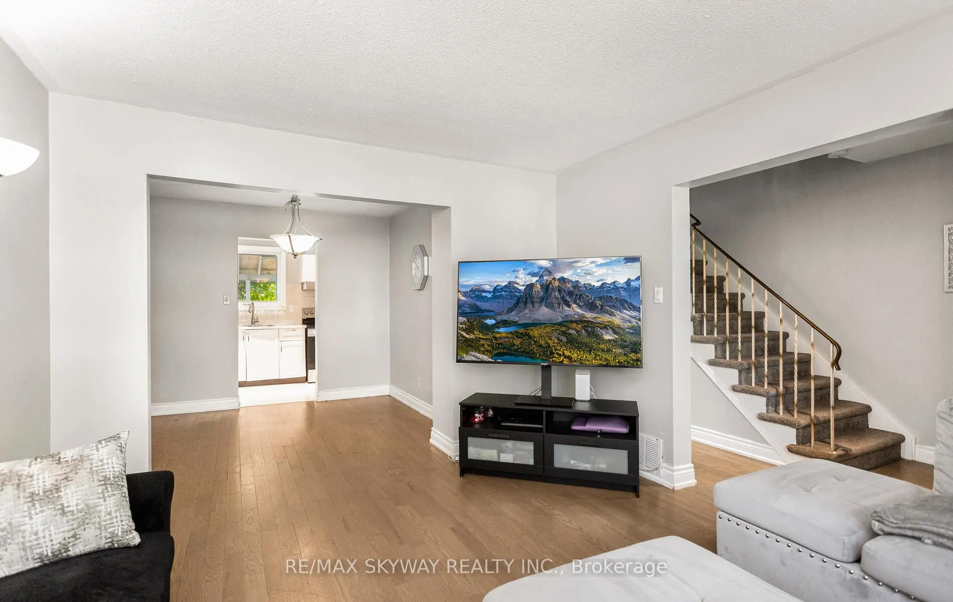 Photo 9 of 57 Jefferson Road, Brampton, Northgate — HOMEH