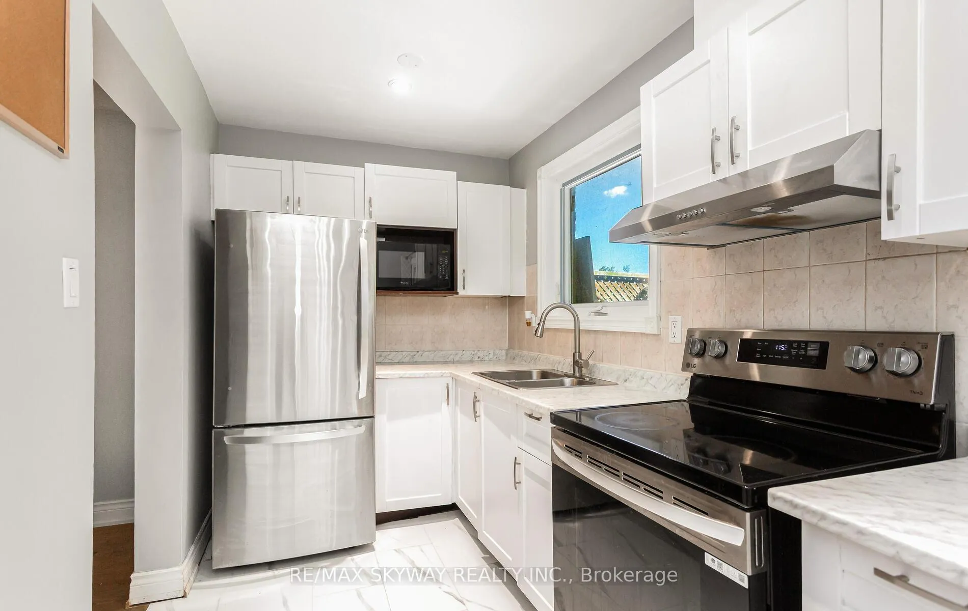 Photo 16 of 57 Jefferson Road, Brampton, Northgate — HOMEH