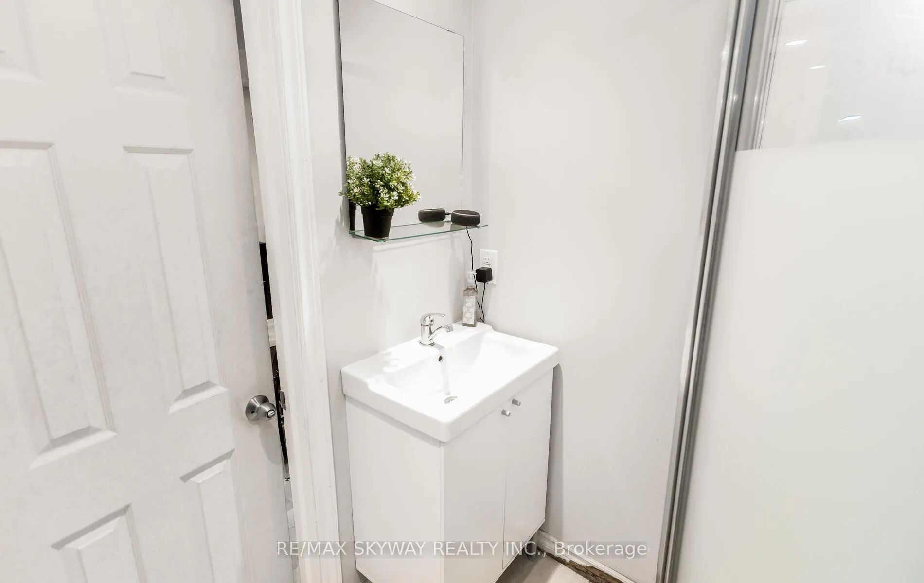 Photo 40 of 57 Jefferson Road, Brampton, Northgate — HOMEH