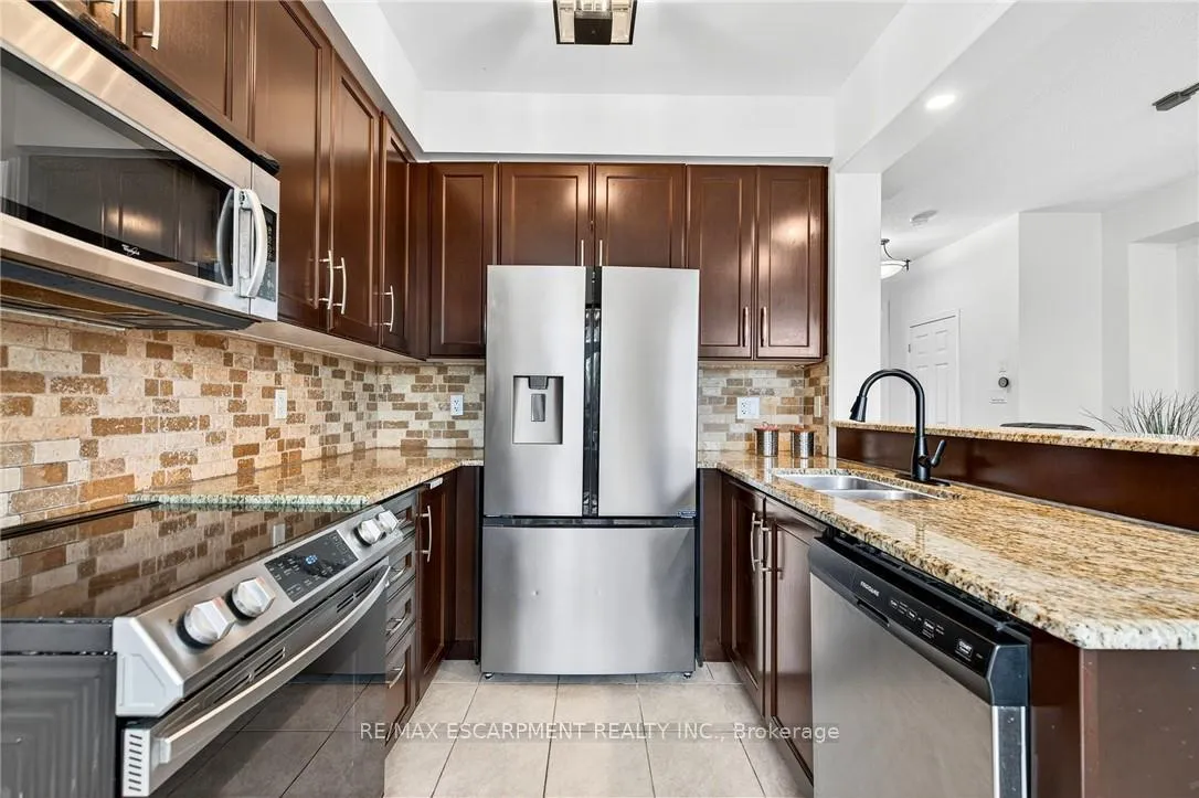 Photo 12 of 161 Nisbet Boulevard, Hamilton, Waterdown — HOMEH