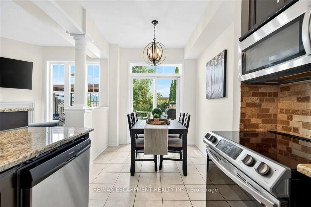 Photo 14 of 161 Nisbet Boulevard, Hamilton, Waterdown — HOMEH