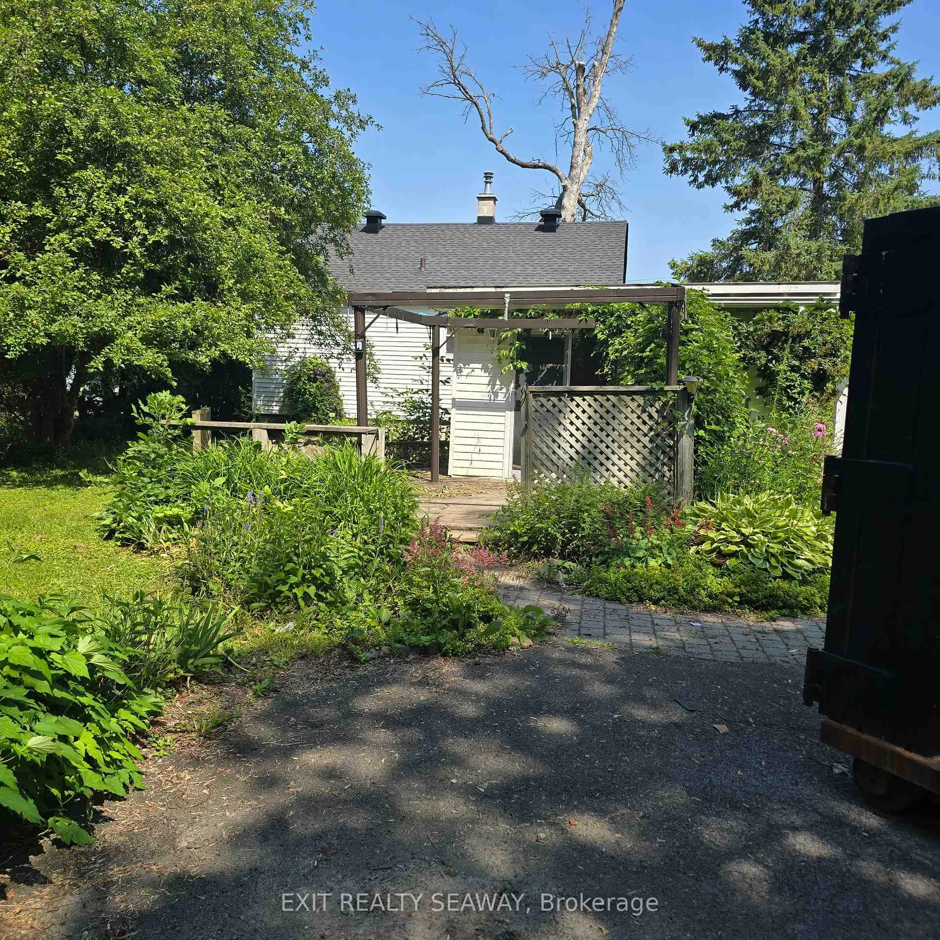 Photo 236 of 8154 Victoria Street, Ottawa, Metcalfe — HOMEH