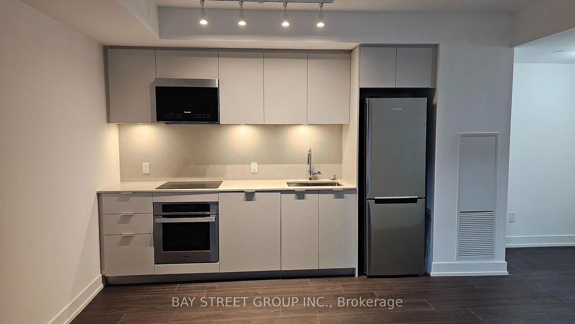 Photo 2 of Unit 926N, 9 Clegg Road, Markham, Unionville — HOMEH