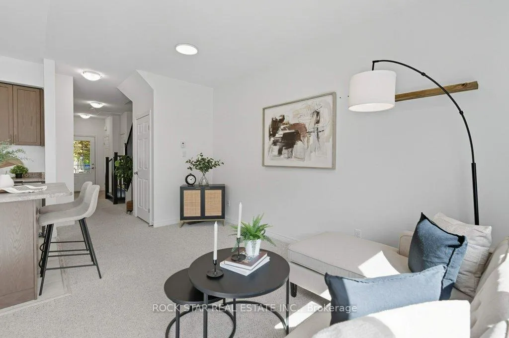 Photo 10 of Unit 14, 55 Madonna Drive, Hamilton, Carpenter — HOMEH