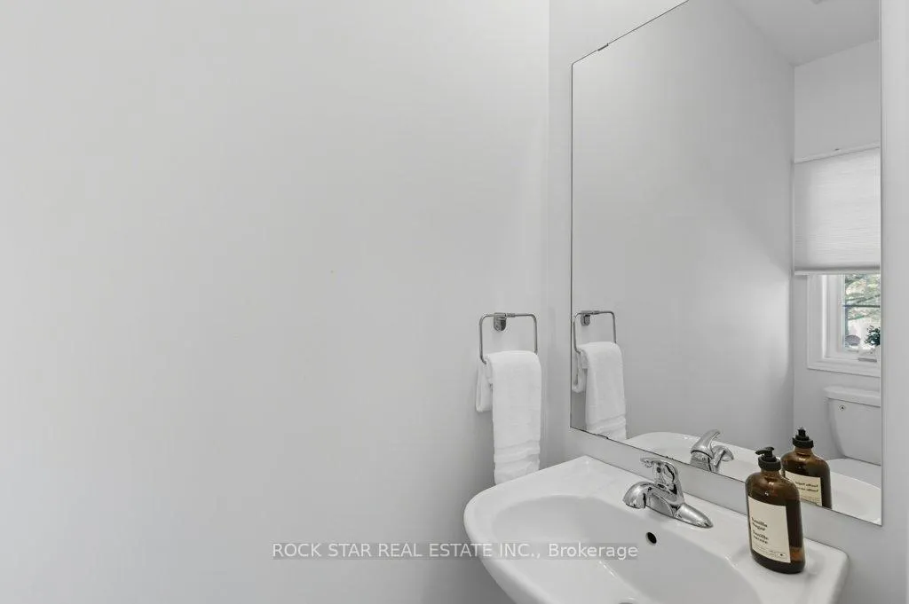 Photo 13 of Unit 14, 55 Madonna Drive, Hamilton, Carpenter — HOMEH