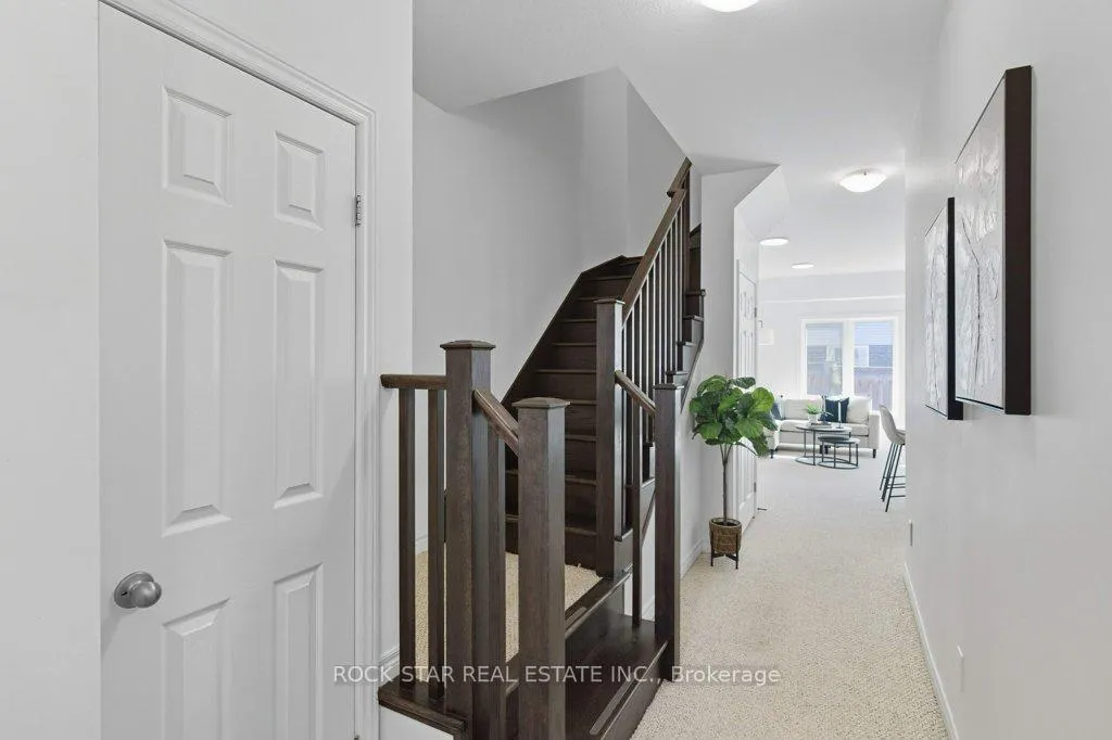 Photo 14 of Unit 14, 55 Madonna Drive, Hamilton, Carpenter — HOMEH
