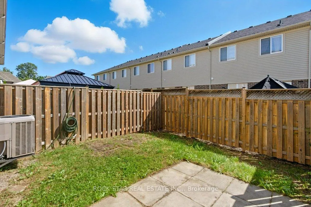 Photo 24 of Unit 14, 55 Madonna Drive, Hamilton, Carpenter — HOMEH