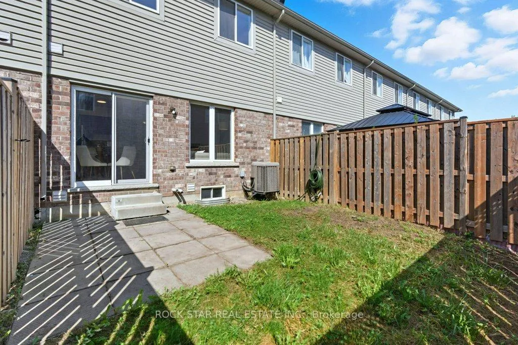 Photo 25 of Unit 14, 55 Madonna Drive, Hamilton, Carpenter — HOMEH