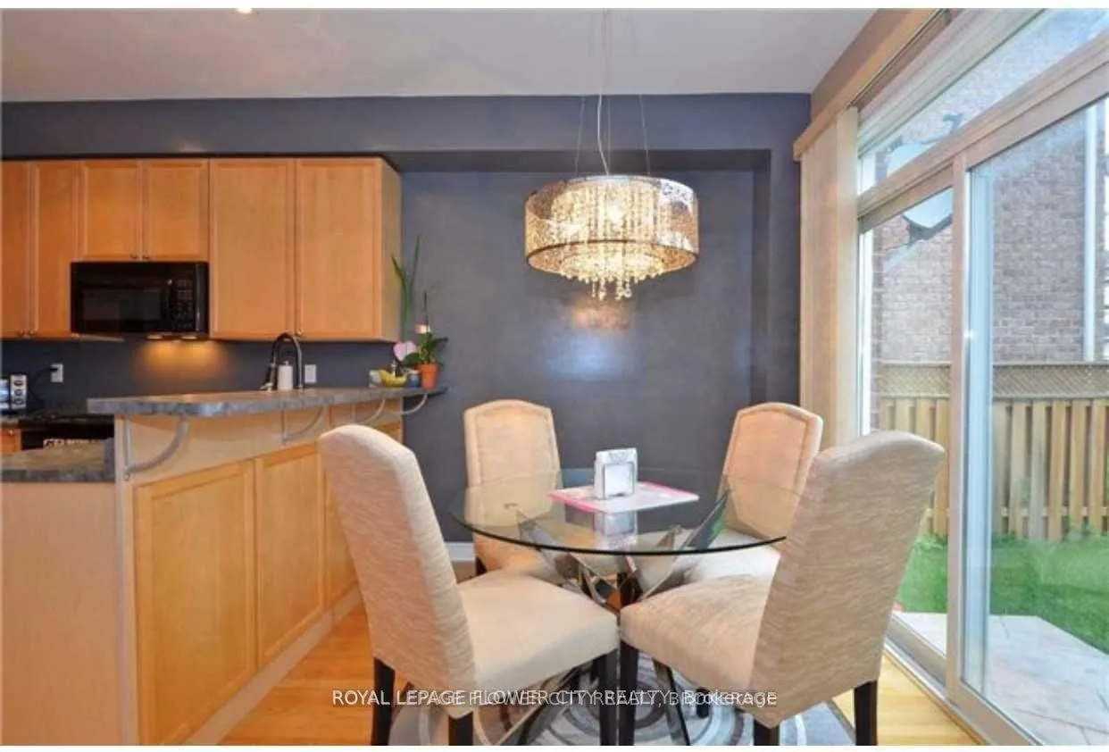 Photo 8 of 37 Blue Diamond Drive, Brampton, Bramalea North Industrial — HOMEH