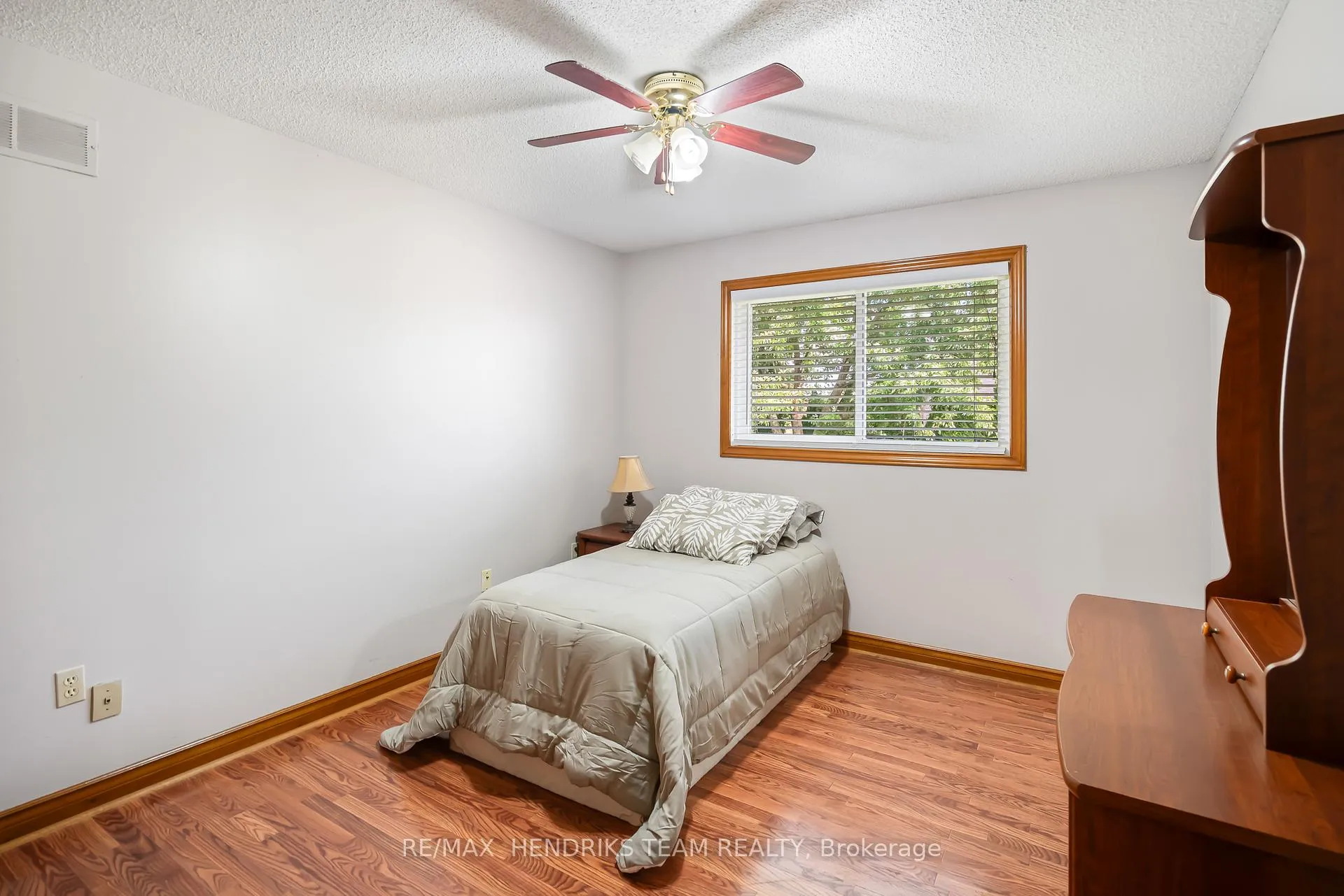Photo 16 of 3688 Cardinal Drive, Niagara Falls, Mt. Carmel — HOMEH