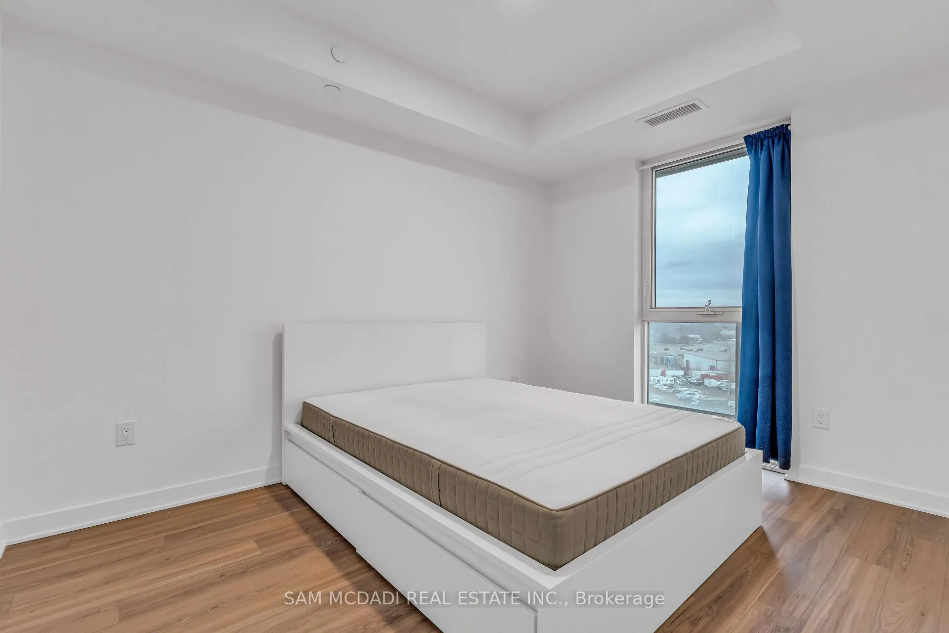 Photo 9 of Unit 708, 2782 Barton Street E, Hamilton, Riverdale — HOMEH